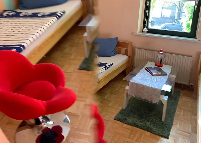 Sommerfeld 2-zimmerhaus Mit Terrasse Und Garten